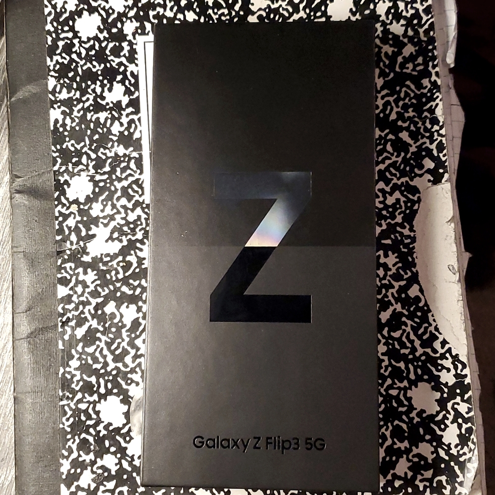 Samsung Galaxy Flip3 5G (unlocked)